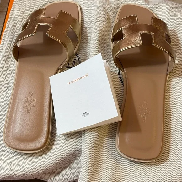💯 Authentic Hermes “H" cut-out. *Metallic Leather *Dore-Rose golden color